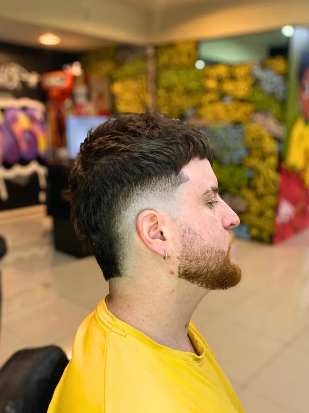 Corte masculino mullet com fade lateral – Garage Studio
