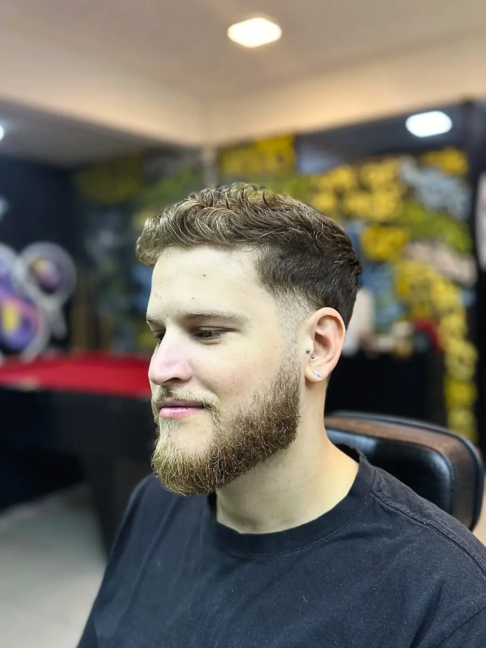 Cabelo cacheado com fade suave – Garage Studio